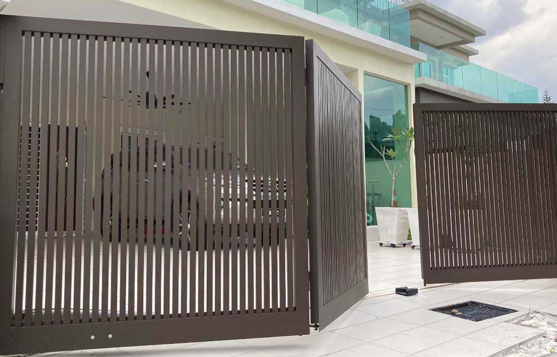 Fully Aluminium Trackless Autogate Starting From RM599/ft!