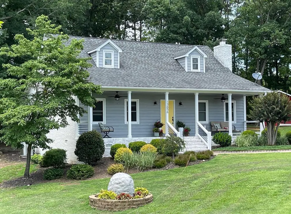 Exterior house painting in the Charlotte metro