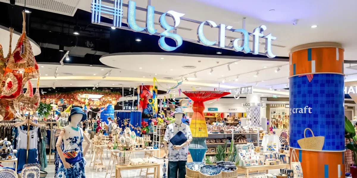 Hug Craft · Central Phuket Floresta