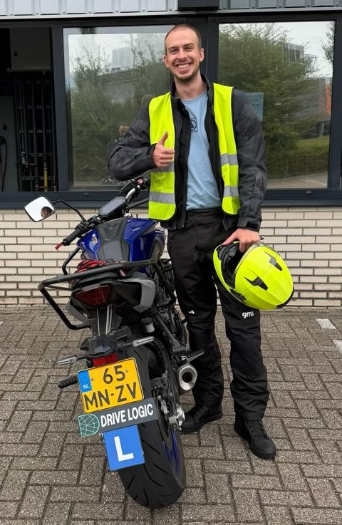 Drive Logic instructeur klaar voor de les