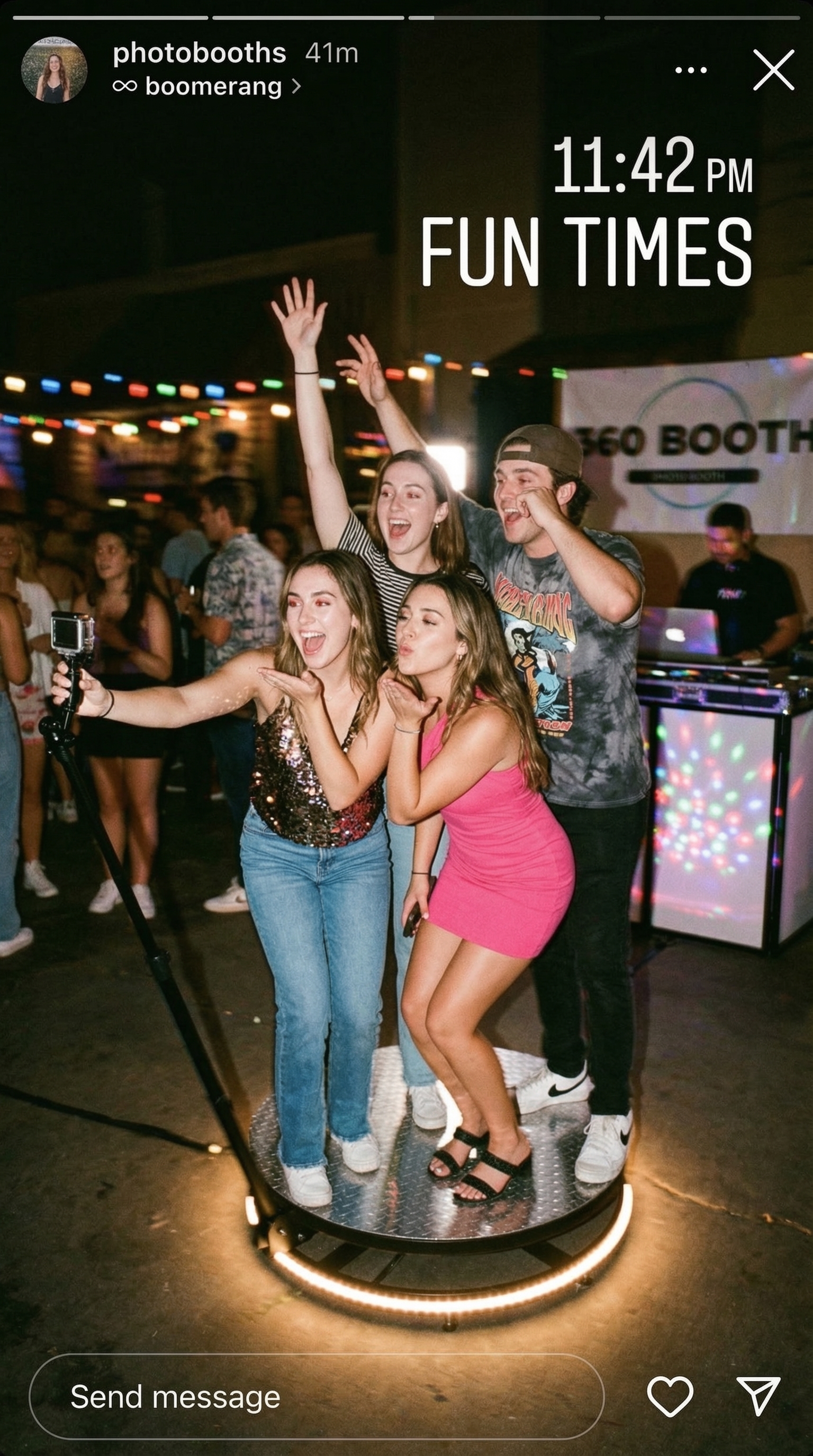 Party vibes on 360 booth