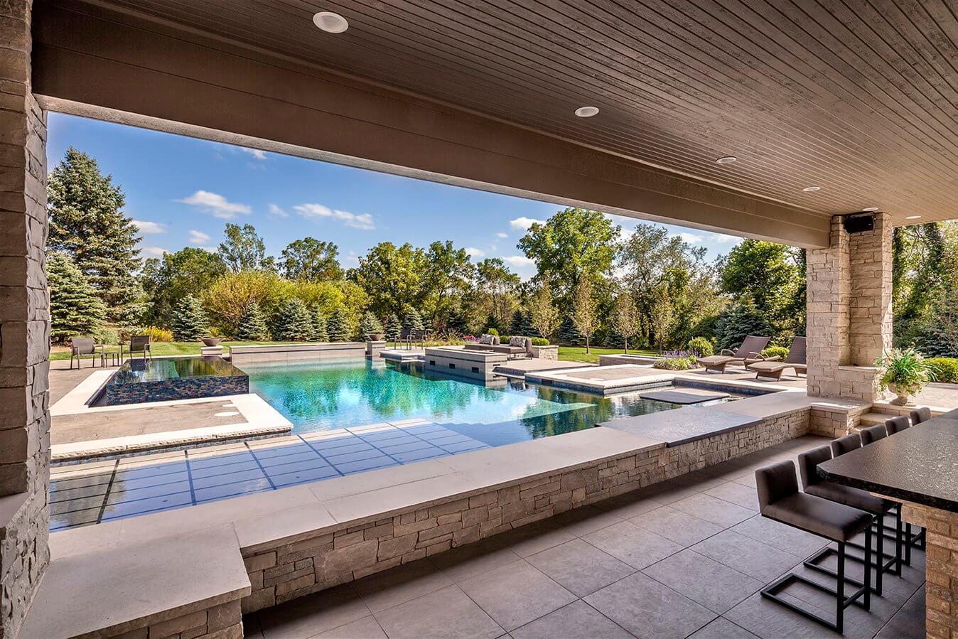 Luxury Modern Backyard Landscaping