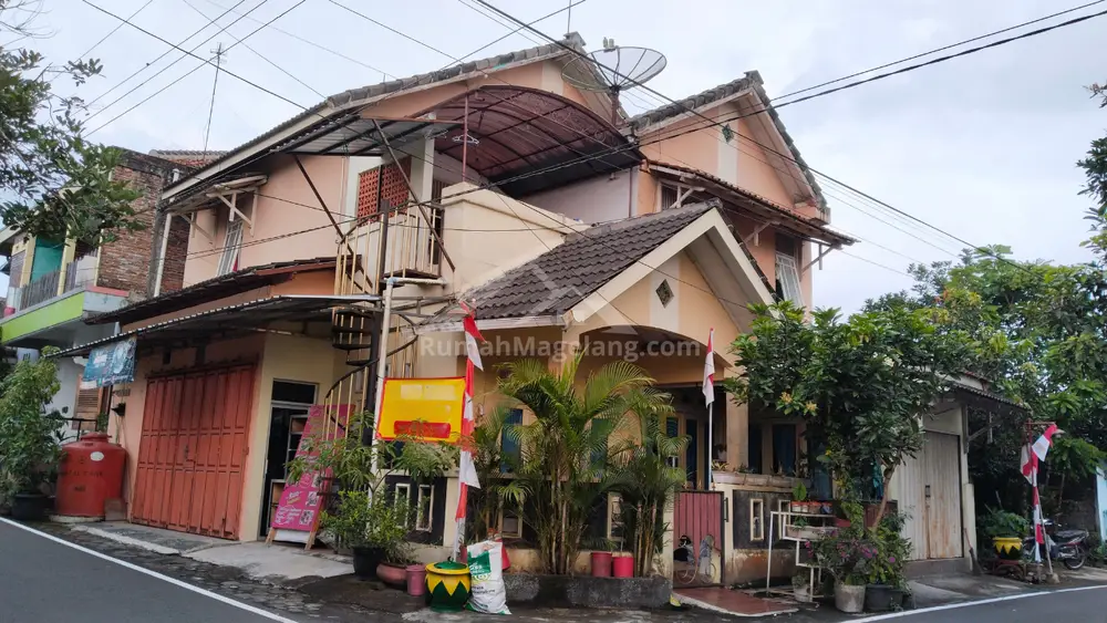 Rumah 2 Lantai Magelang