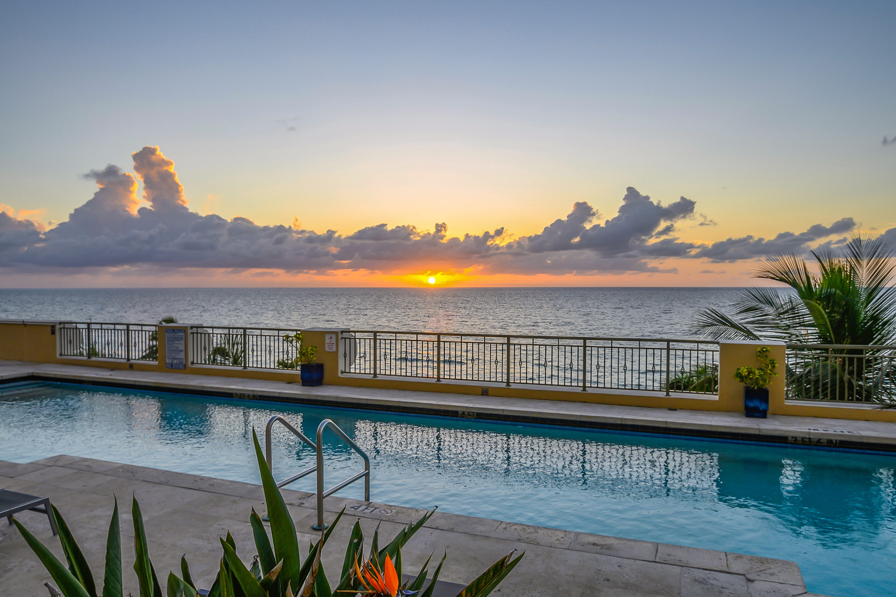 Atlantic Hotel Oceanfront